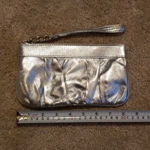 Express wristlet